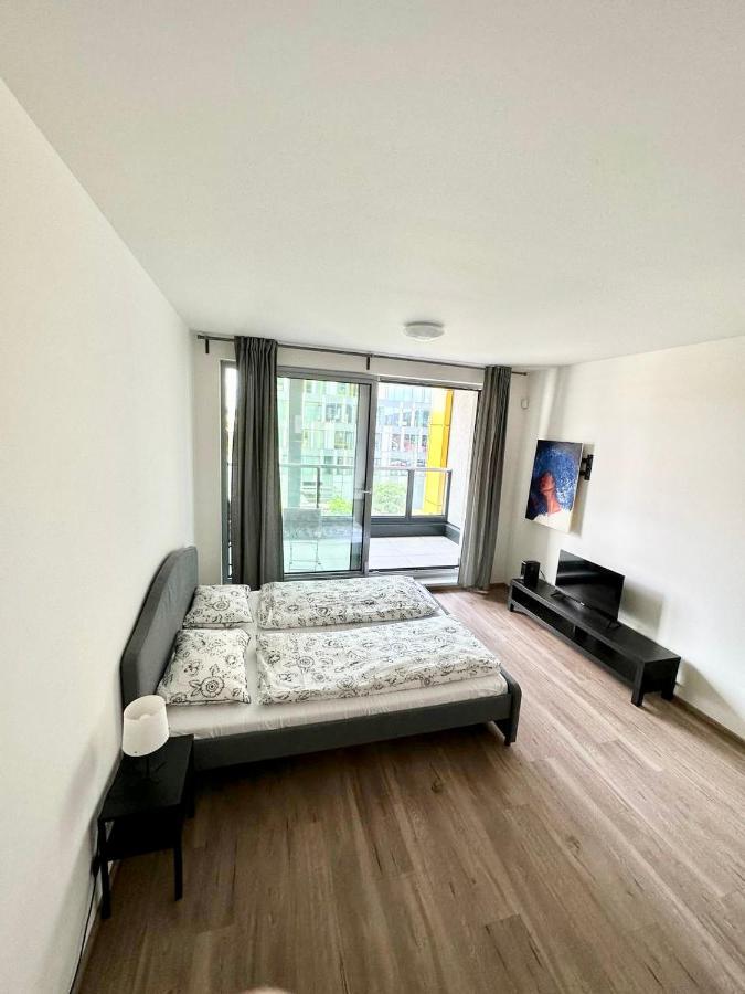 Harfa Apartment Chill Zone Прага Екстер'єр фото